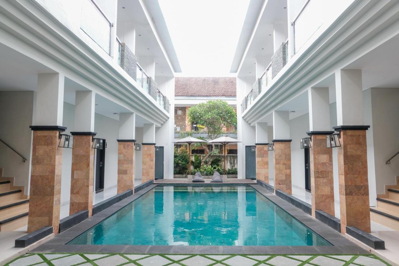 Guyana Hotel Kuta  Exterior photo